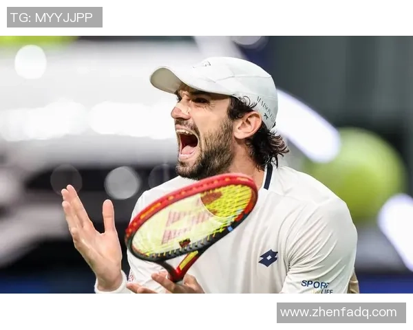 上海网球队在冠军赛中的灵活战术与团队协作展现出强大竞争力 上海网球队在冠军赛中的灵活战术与团队协作展现出强大竞争力