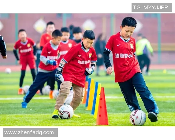 八零后足球明星的崛起与辉煌历程探秘及其对中国足球的影响 八零后足球明星的崛起与辉煌历程探秘及其对中国足球的影响