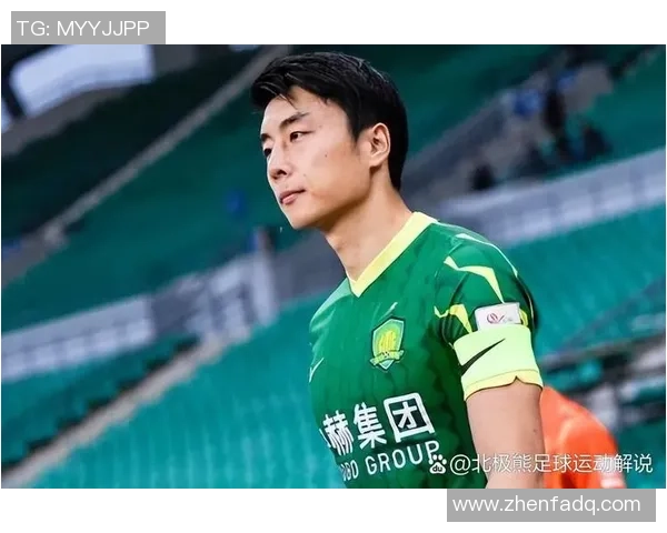 当绿茵场上的梦想与现实交织时泪水悄然滑落的足球故事 当绿茵场上的梦想与现实交织时泪水悄然滑落的足球故事