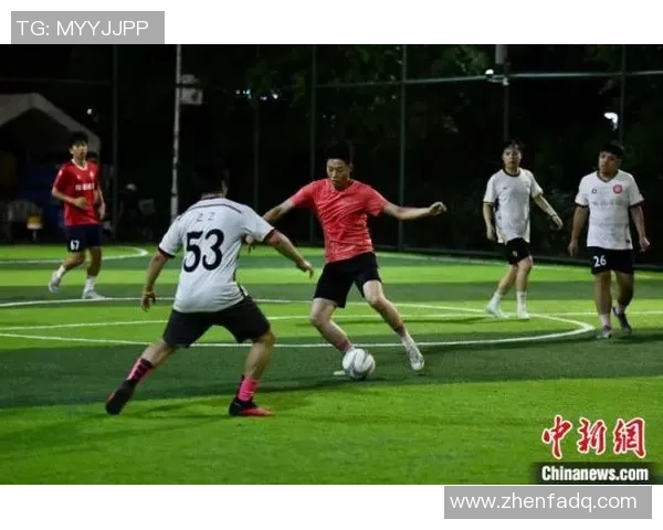 醉酒踢足球的疯狂夜晚与意外趣事的真实记录 醉酒踢足球的疯狂夜晚与意外趣事的真实记录